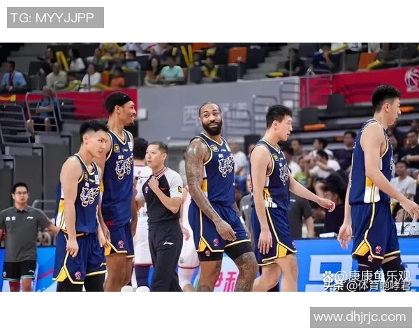 足球与CBA篮球全面对比：战术、人气与收益